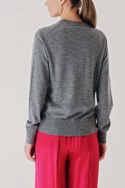 Gray V-neck wool knit sweater 28868