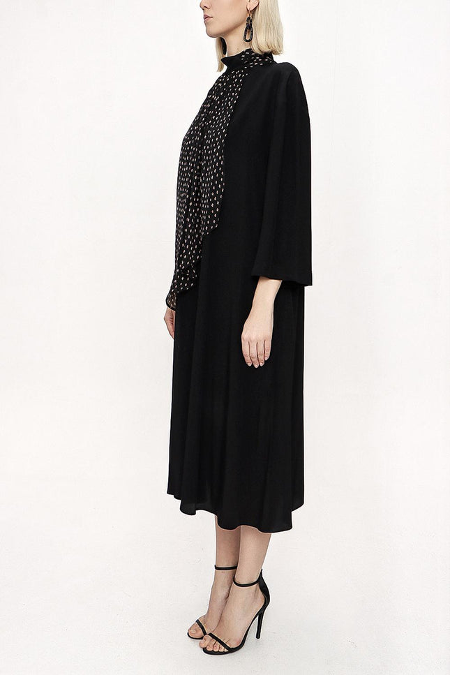 Siyah Kontrast Kumaş Detaylı Bol Kesim Elbise 94119