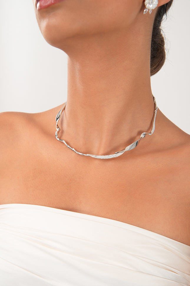 Silver Curved design 925 sterling silver necklace with sparkling details 174