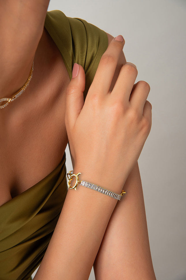 Gold 925 sterling silver chain and crystal stone detailed bracelet 23