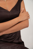 Gold 925 sterling silver bracelet with crystal stone arrangement and delicate chain detail 121