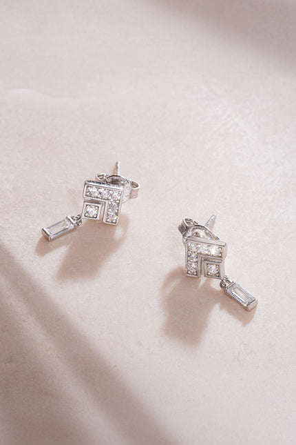 Silver 925 silver earrings with crystal stone detail 01