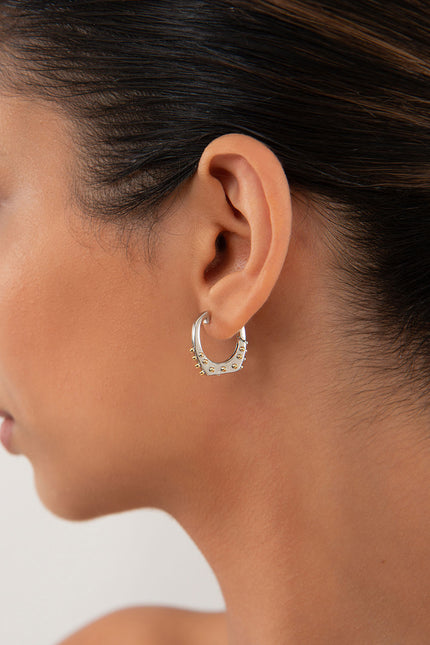Gold 925 sterling silver earring with embossed details and geometric form 130