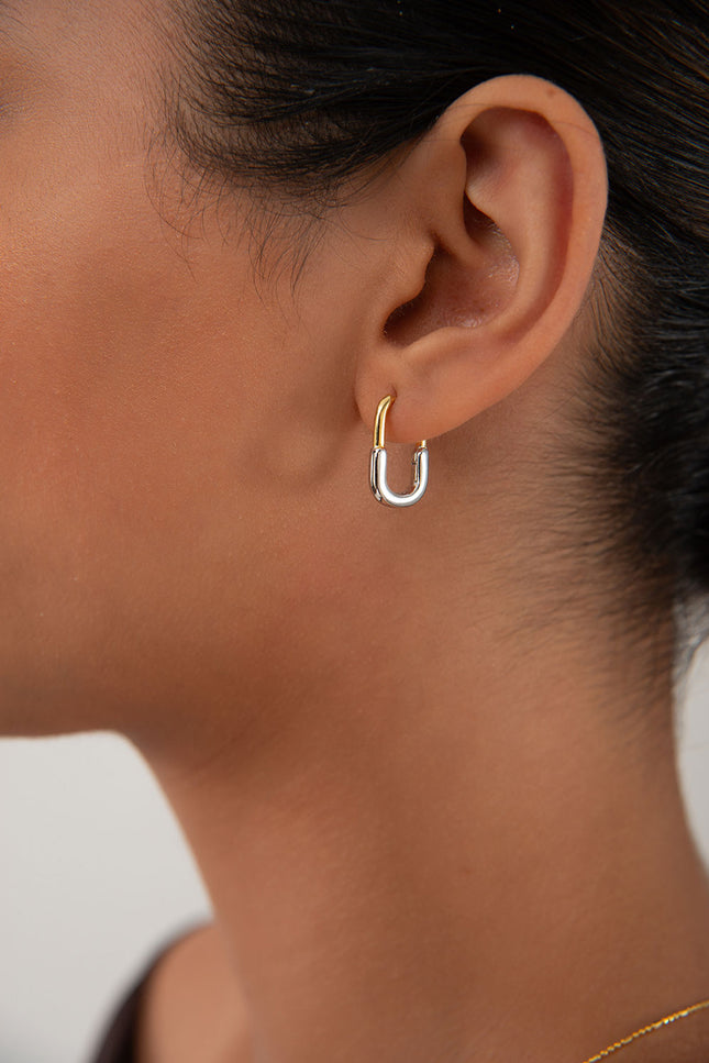 Gold Oval shaped 925 sterling silver earring 135
