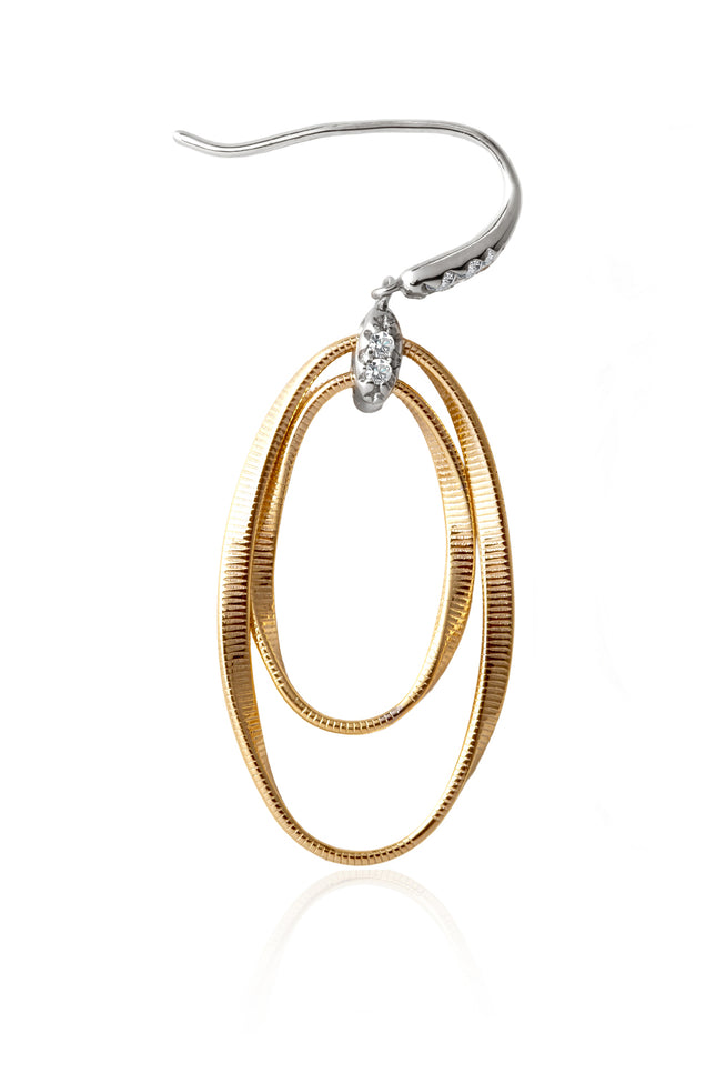 Gold 925 sterling silver earrings with interlocking oval hoop design 163