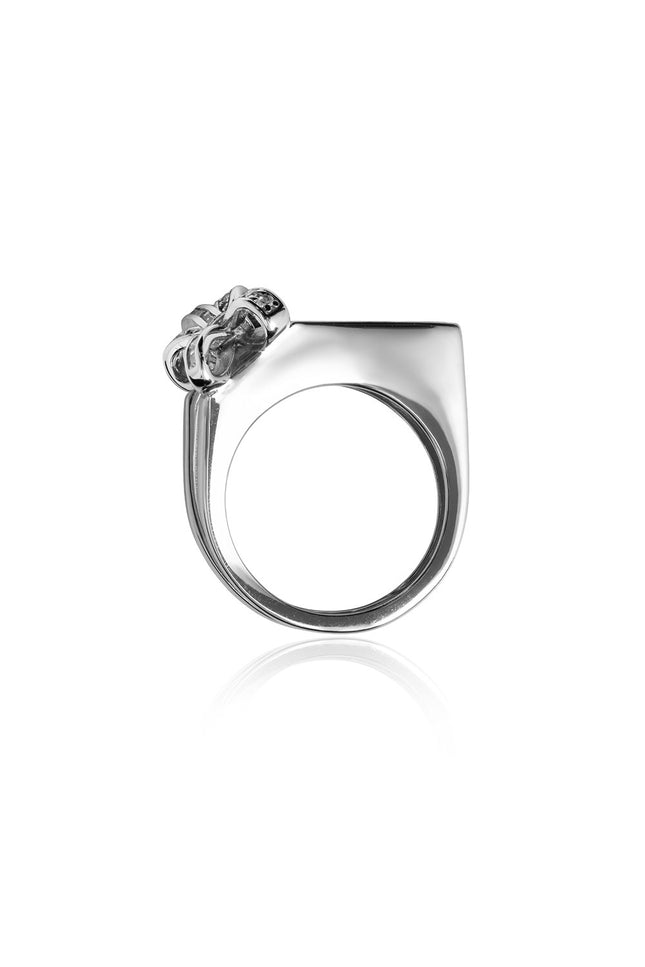 Silver 925 sterling silver ring with bow and crystal stone details 167