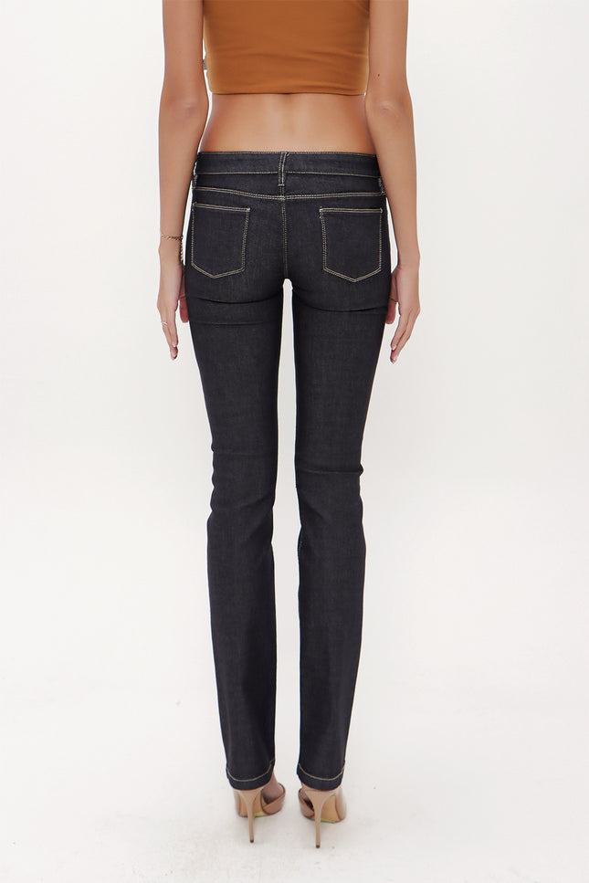 Siyah Kemer ve metal aksesuarlı denim pantolon 40850