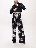 Black White Wide cut trousers with elastic waist 41623