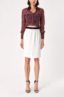 White Slim-fit skirt with elastic waist 80415