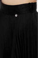 Black pleated midi skirt 81199