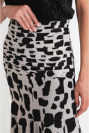 Patterned Long pleated skirt with godet detail 81372