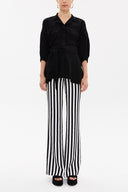 Black Balloon sleeve    wide cut blouse  19761