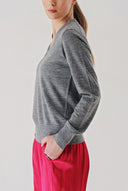 Gray V-neck wool knit sweater 28869