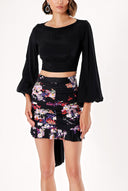 Black Low back short blouse 19825