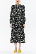 Black Background Floral Printed Pleated belt detail midi dress 93323