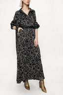 Black Wide cut dress with belt detail 94109