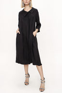 Black Large collar detailed wide cut dress 94118