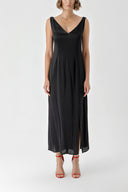 Black Sleeveless V-neck slit dress 94217