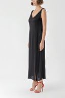 Black Sleeveless V-neck slit dress 94217