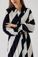 Black White Long dress with elasticated gathers at the waist 94289