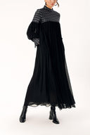 Black long dress with jacquard fabrics 94338