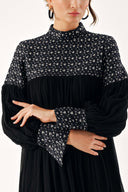Black long dress with jacquard fabrics 94338