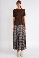 Brown Embroidered crew neck short-sleeved t-shirt 19943