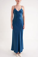 Oil Strappy, figure-hugging long satin dress 94689