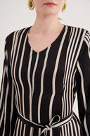 Striped Loose-fitting belted dress 94697